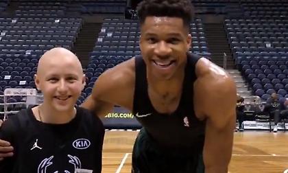 Ο Γιάννης έφτιαξε τη μέρα μικρού καρκινοπαθούς (video)