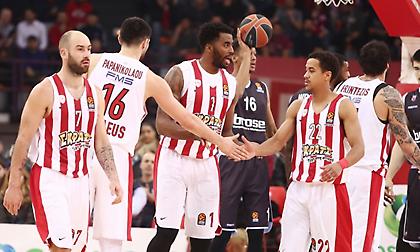 «Αγκαλιά» με το πλεονέκτημα ο Ολυμπιακός!