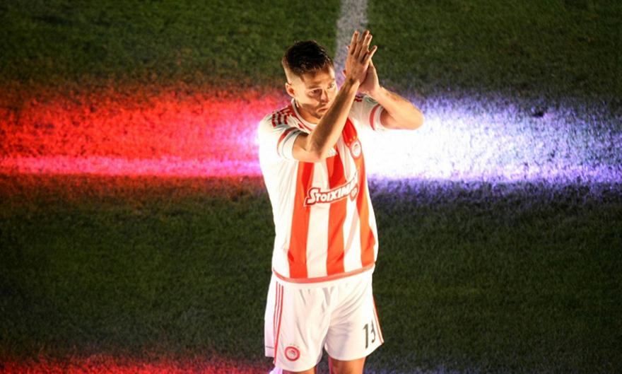 Φουστέρ: «Χρόνια Πολλά Θρύλε»