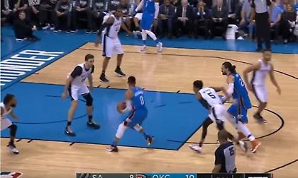 Το σόου του Γουέστμπρουκ με τους Σπερς (video)