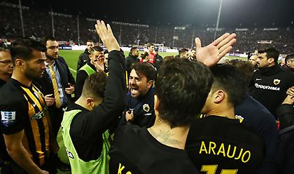 «Τρομοκρατία στον πάγκο της ΑΕΚ»!