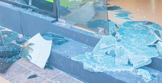 Τρεις τραυματίες από συμπλοκή οπαδών σε καφετέρια στο Μοσχάτο