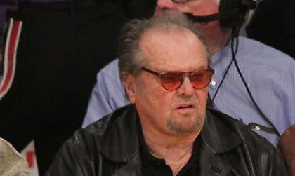 Στον Τζακ Νίκολσον δε θα ξαναζητήσεις να σου δείξει το εισιτήριό του! Στον Τζακ! (video)