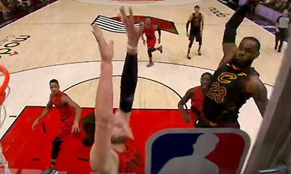 Διέλυσε τον Νούρκιτς ο Λεμπρόν (video)