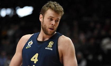 Απίστευτο buzzer beater του Μέλι πίσω από το κέντρο (video)