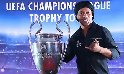 Η αγαπημένη πεντάδα του Ροναλντίνιο στο Champions League είχε… εκπλήξεις! (video)