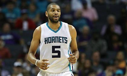 Τουλάχιστον ένα μήνα θα μείνει εκτός ο Μπατούμ