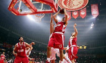 Θυμήθηκε την πρόκριση του Ολυμπιακού στο Βερολίνο η Euroleague (video)