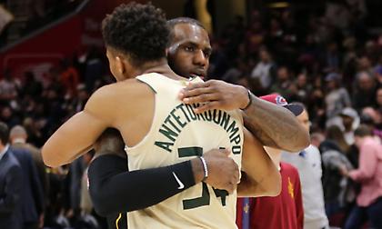 Η αγκαλιά Γιάννη-Λεμπρόν και η μονομαχία τους (video)