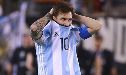 Νέες σοκαριστικό πόστερ του ISIS ενόψει Μουντιάλ: Ο Μέσι αιχμάλωτος στο γήπεδο του τελικού (pic)