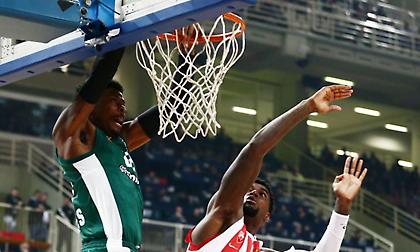 Showtime από τον Παναθηναϊκό: Η alley-oop του Παππά και το φοβερό κάρφωμα του Γκάμπριελ!