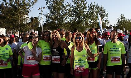 H Mαρία Πολύζου με την ομάδα της στο No Finish Line της Αθήνας