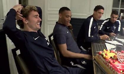 Η τούρτα έκπληξη στον Γκριζμάν (video)