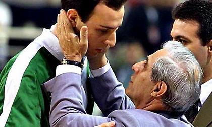 Παναθηναϊκός: Ο εξουθενωμένος Κάτας, το Ευρωπαϊκό του 2000 και το κλάμα στο αεροδρόμιο!