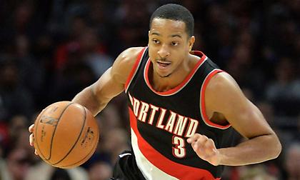 Σι Τζέι ΜακΚόλουμ: «Ο Έρικ είναι έτοιμος για το ΝΒΑ»