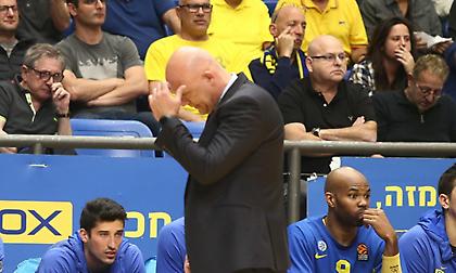 «Κράξιμο» Σερφ στη Μακάμπι: «Έκαναν μάγκες Τζέιμς, Καλάθη και Βουγιούκα. Να πάνε σπίτια τους»