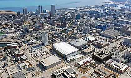 Η νέα ΓΗΠΕΔΑΡΑ των Μπακς! (photo+video)