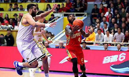 «Οδοστρωτήρας» Μπουρούσης και στα ημιτελικά οι Λάιονς!