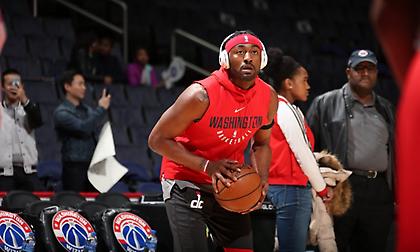 Επιστρέφει για τους Ουίζαρντς ο Ουόλ!