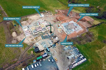 Χτίζει το παλάτι του ο Ρούνεϊ (pics)