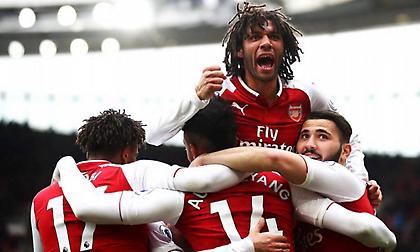 Ακόμα τέσσερα χρόνια «κανονιέρης» ο Ελνένι