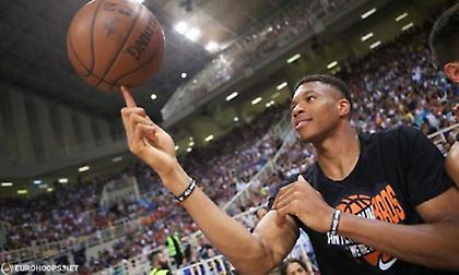 Η ιστορία πίσω από τα βραχιόλια του Γιάννη και η ευκαιρία να τα φορέσετε κι εσείς!