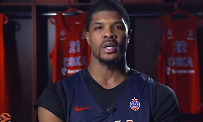 Αποθεώνει Ίβκοβιτς, Σπανούλη και Πρίντεζη στο γράμμα προς τον εαυτό του ο Χάινς (video)