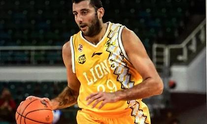 Ο Μπουρούσης οδηγεί τα «λιοντάρια» στους τελικούς