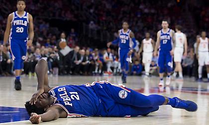 Το απίστευτο «τρακάρισμα» κεφαλιών Εμπίντ-Φουλτζ που έστειλε τον πρώτο στο νοσοκομείο (video)