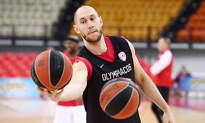 Τιλί: «Να παίξουμε άμυνα, προσοχή στον Νέντοβιτς»