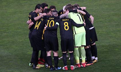 Όχι στα πρόωρα γλέντια όπως οι «εμείς ή κανείς» και οι πρωταθλητές ρεπόρτερ