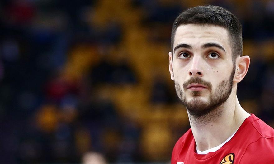 Ευχές Ολυμπιακού στον Παπαπέτρου