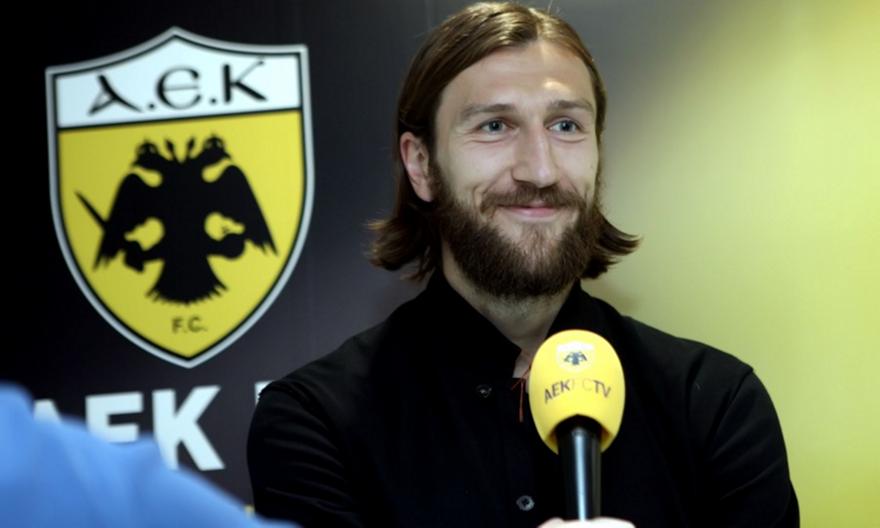 Τα κλικ από την ανανέωση συμβολαίου του Τσιγκρίνσκι (pics)