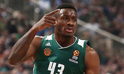 Η τρομερή τάπα του Θανάση στον... γίγαντα Πλάις! (video)