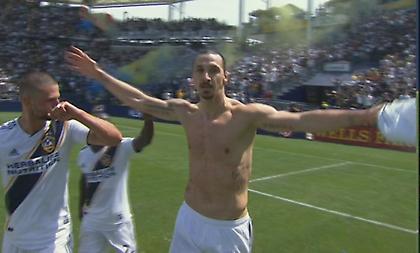 Μπήκε στο 71’, το έβαλε (σχεδόν) από το κέντρο στο 77’ και τα… έσπασε ο Ζλάταν (video)