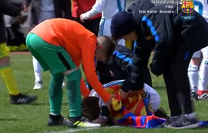 Τα πιτσιρίκια της Μπαρτσελόνα παρηγορούν αυτά της Ρεάλ (video)