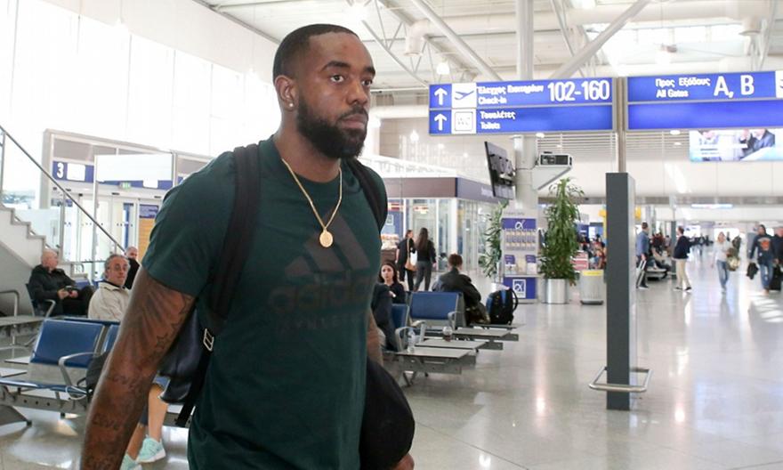 Εκτός 12άδας ο Ρίβερς με Άρη