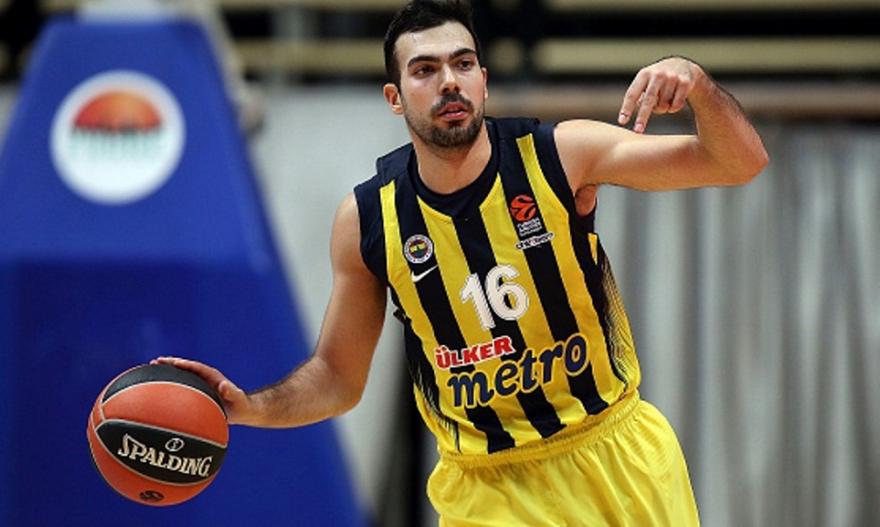 Σλούκας: «Ξεχωριστό το DNA του Ολυμπιακού, σπουδαία ομάδα ο Παναθηναϊκός του 2009»