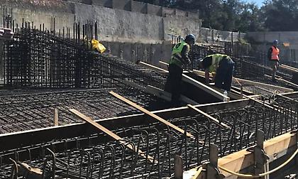 Σηκώνεται η πρώτη εξέδρα της «Αγια-Σοφιάς» (pics)