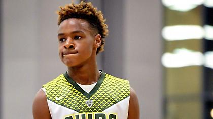 «Έσπασε αστραγάλους» σε αντίπαλό του ο Λεμπρόν τζούνιορ! (video)