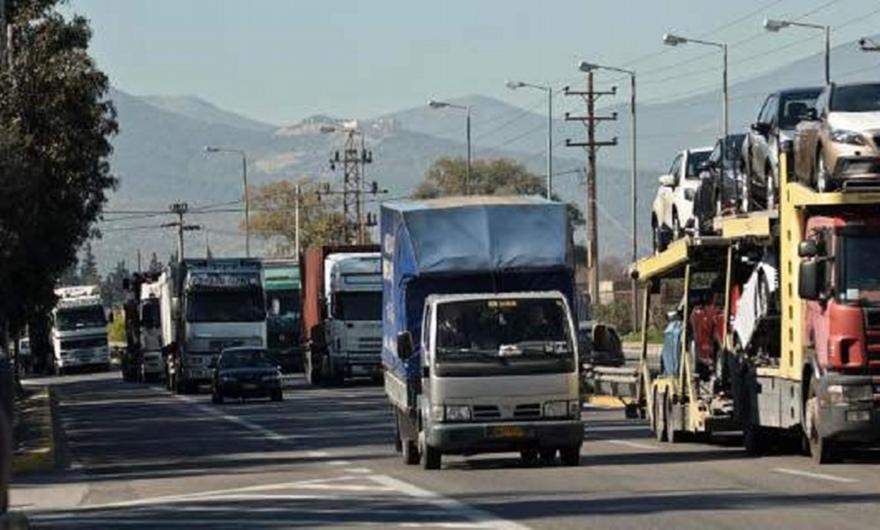 Πού απαγορεύεται από τη Μ. Πέμπτη η κυκλοφορία των φορτηγών