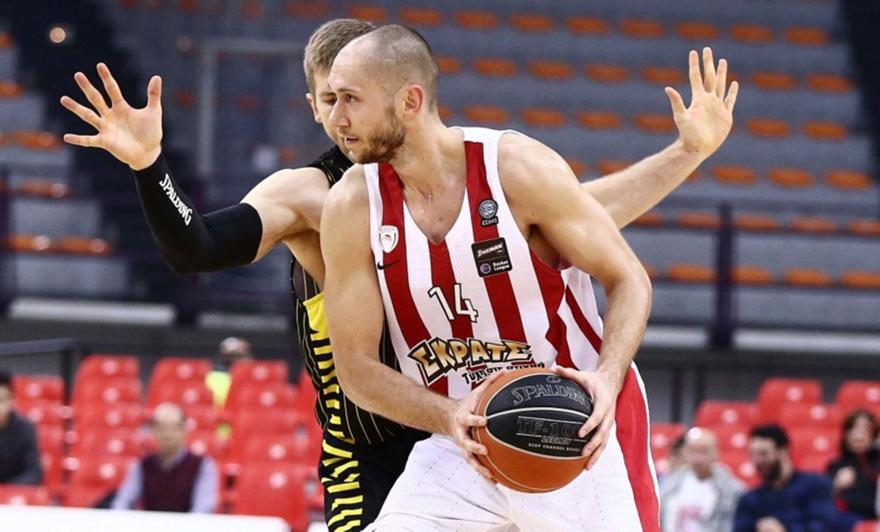 Έγινε μπαμπάς ο Τιλί (pic)