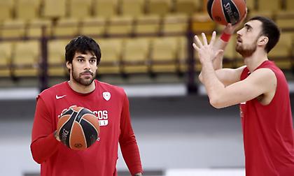 Χαμόγελα… μόνο για τον Μιλουτίνοφ στον Ολυμπιακό!