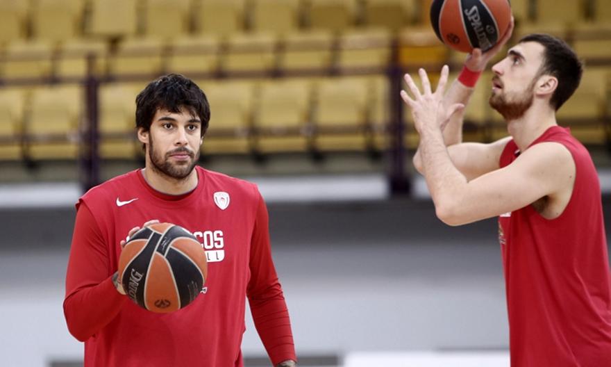 Χαμόγελα… μόνο για τον Μιλουτίνοφ στον Ολυμπιακό!