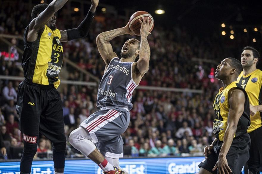 Ράιτ: «Βγάζουμε το καπέλο στην ΑΕΚ»