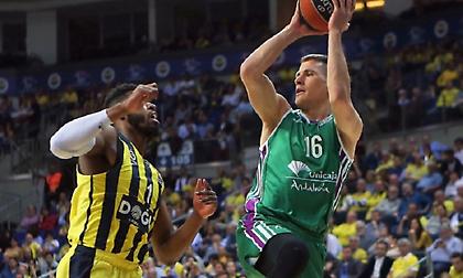 Ο Νέντοβιτς… γονάτισε τον εξαιρετικό Σλούκα!