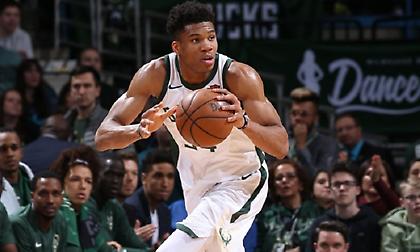 Κακό βράδυ για Μπακς, παραλίγο τριπλ-νταμπλ ο Giannis