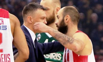 Ο Σάρας, ο Ολυμπιακός και το… κασκόλ