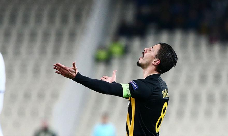 Σιμόες: «Σε καμία άλλη ελληνική ομάδα μετά την ΑΕΚ»