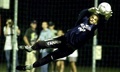 Μπερνάρ Λαμά: Ο γκολκίπερ που δεν φορούσε γάντια και βρέθηκε θετικός σε χρήση κάνναβης